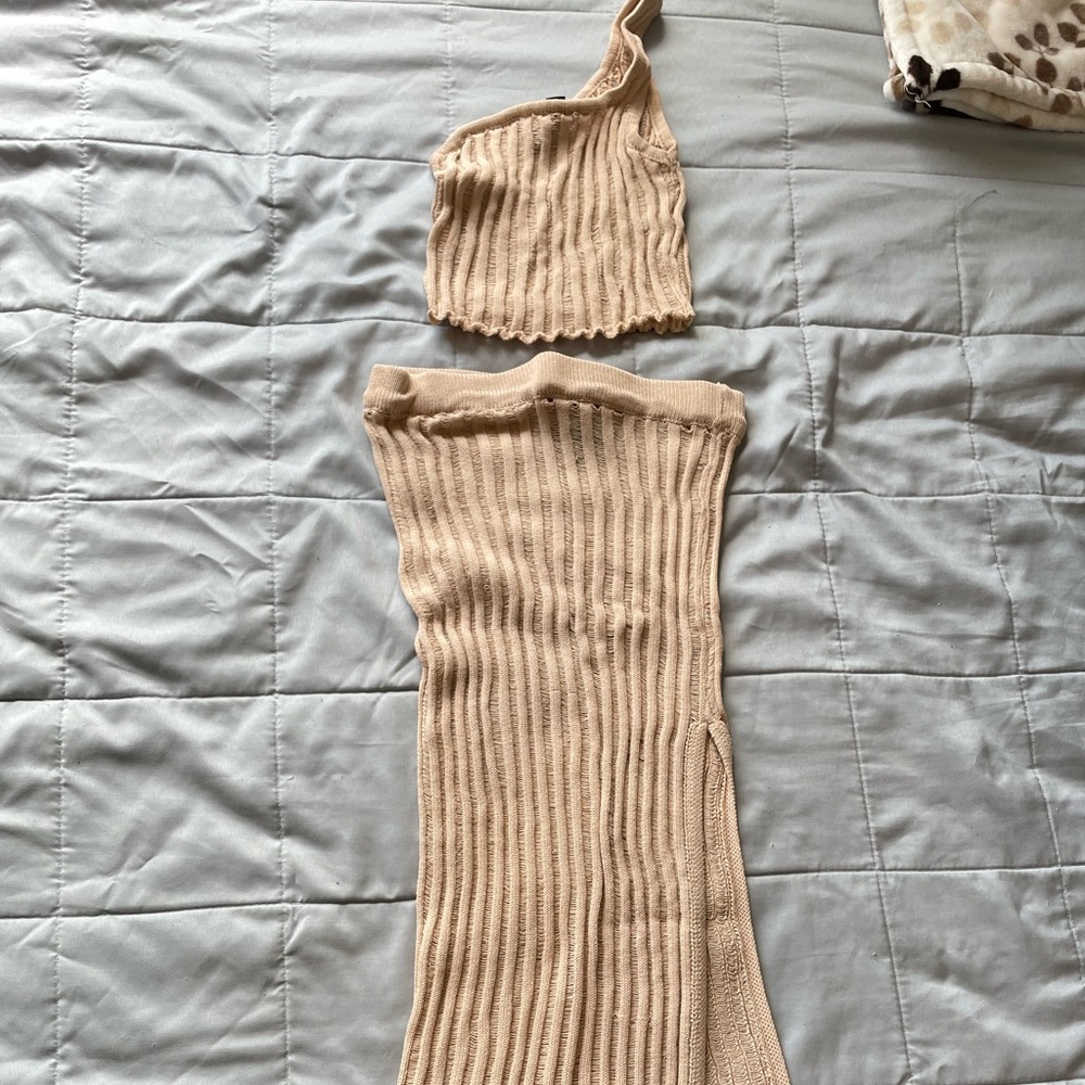 Two piece skirt set